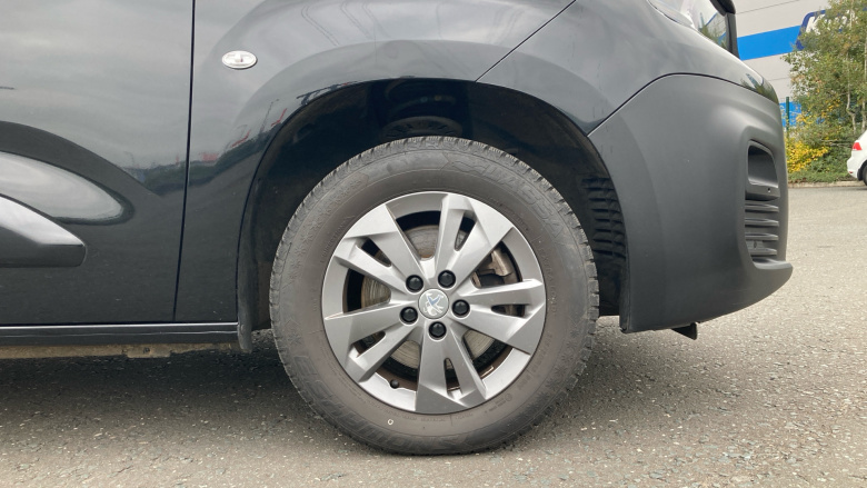 Peugeot Partner Standard Diesel 1000 1.5 BlueHDi 100 Asphalt Van